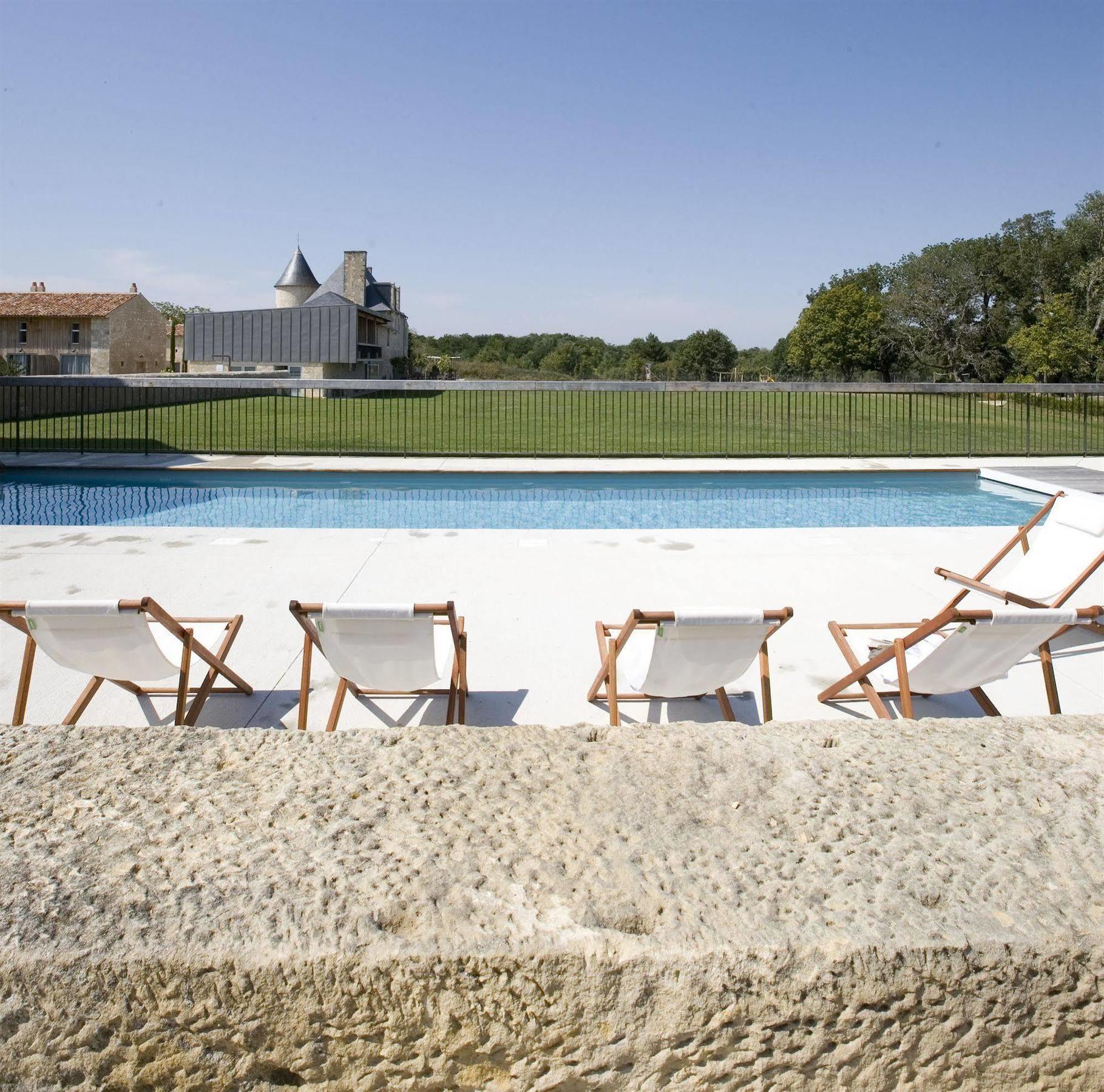 Отель Domaine Du Normandoux, The Originals Relais Терсе Экстерьер фото